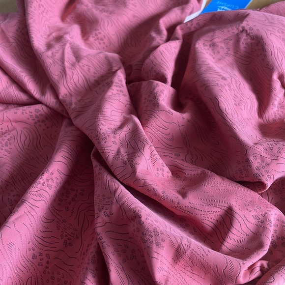 Textured Twist Swimsuit - Picture 12 of 12